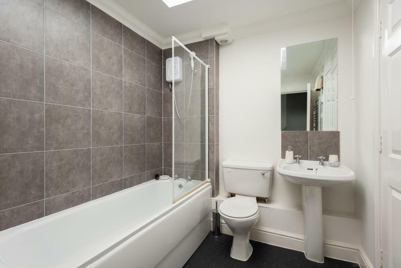 The Old Station House - Stylish & Central 2Bdr Apartment อ็อกซ์ฟอร์ด ภายนอก รูปภาพ